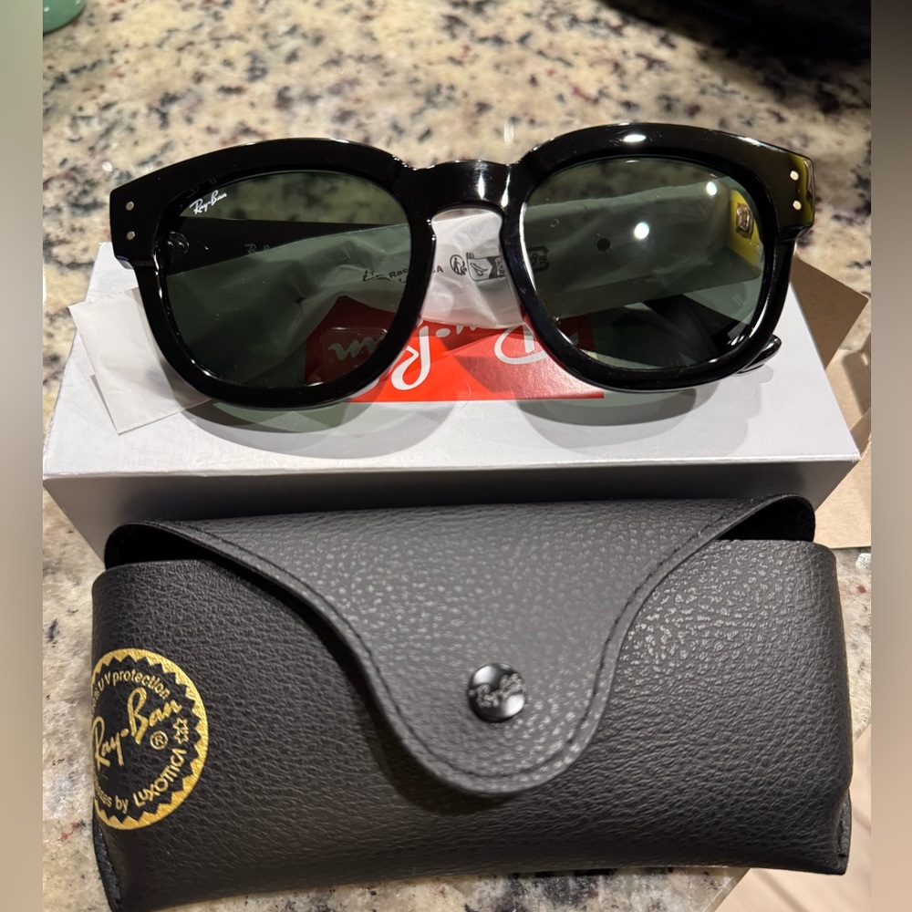 🆕RAY-BAN HAWKEYE sunglases